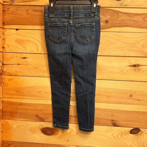 Thereabouts girls capri. Size 6 - Picture 2 of 2